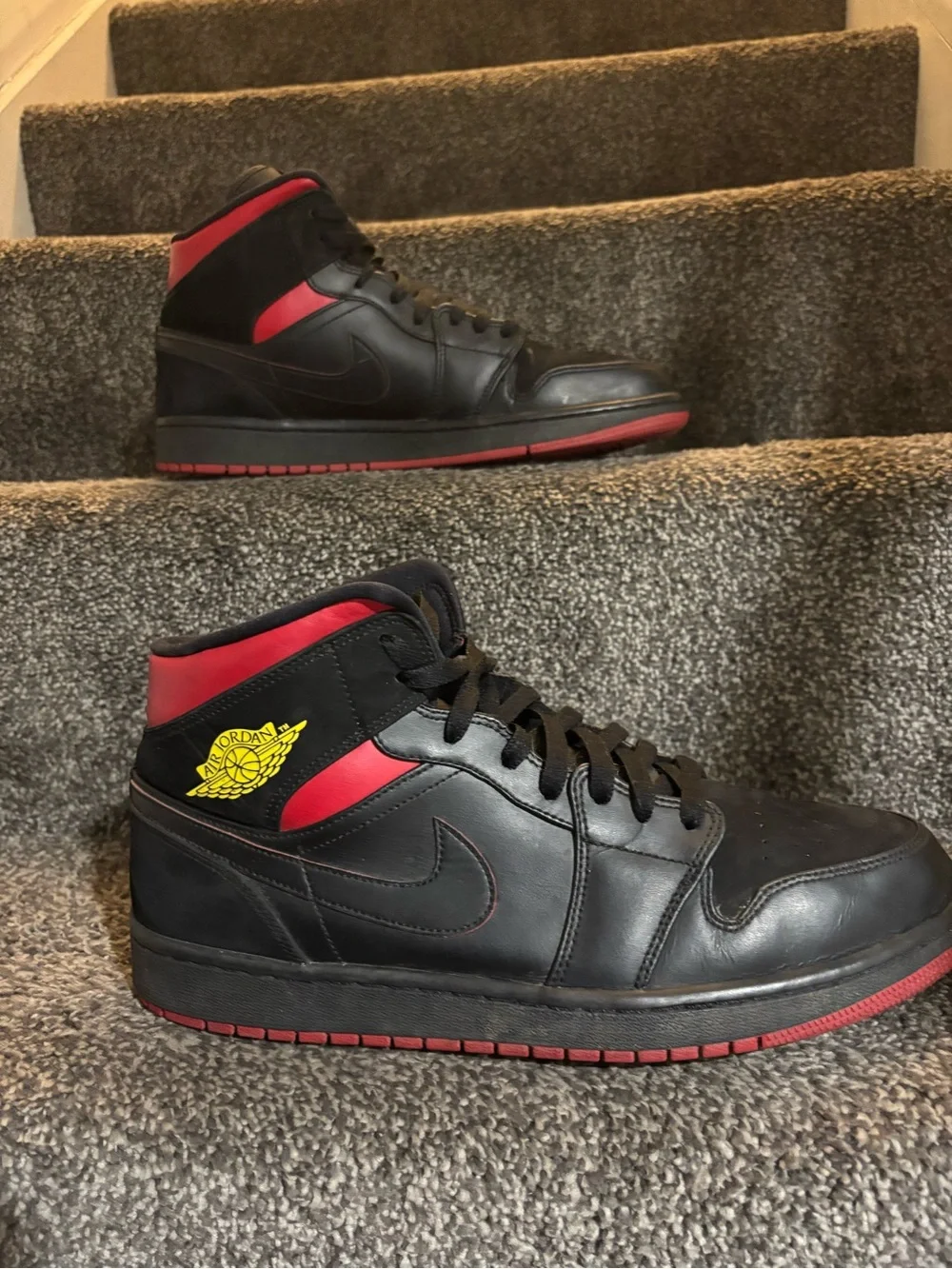 Air Jordan 1 Mid Last Shot size 12  excellent condition